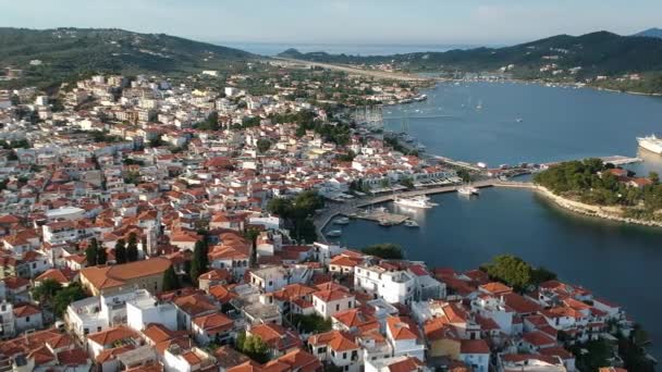 Vista Panorámica Aérea Ciudad Chora Isla Skiathos Esporadas Magnesia Grecia — Vídeos de Stock