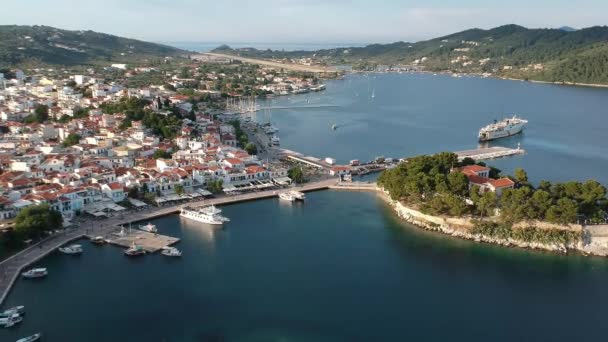 Skiathos Adası Sporades Magnesia Yunanistan Daki Chora Kasabasının Hava Panoramik — Stok video
