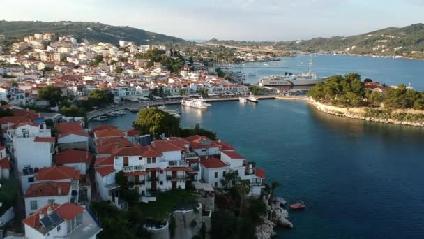 Skiathos Adası Sporades Magnesia Yunanistan Daki Chora Kasabasının Hava Panoramik — Stok video