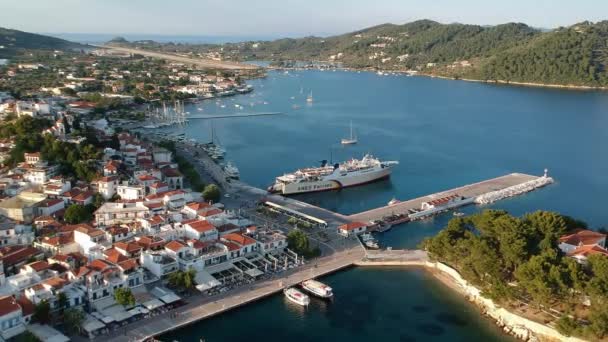 Skiathos Adası Sporades Magnesia Yunanistan Daki Chora Kasabasının Hava Panoramik — Stok video