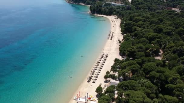 Vista Aérea Sobre Koukounaries Praia Skiathos Ilha Sporades Magnésia Grécia — Vídeo de Stock