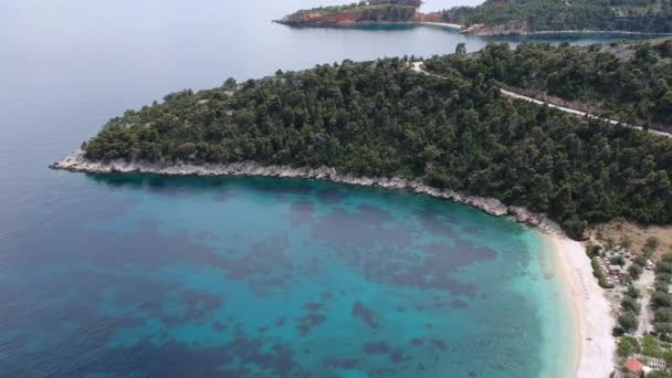 Vista Aérea Playa Rocosa Leftos Gialos Isla Alonisos Esporadas Grecia — Vídeos de Stock