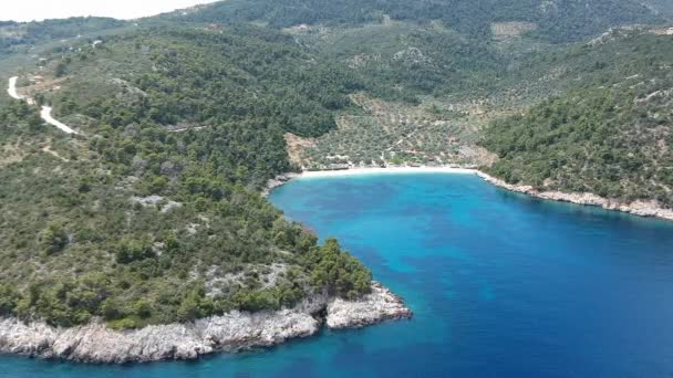 Vista Aérea Playa Rocosa Leftos Gialos Isla Alonisos Esporadas Grecia — Vídeo de stock