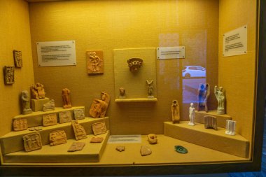 Messene, Yunanistan, 20 Haziran 2021: Yunanistan 'ın Messenia kentindeki antik Messene arkeolojik sahasında arkeolojik bulgular