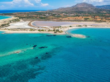 Yunanistan 'ın Laconia kentindeki en eski batık Pavlopetri şehri üzerinde ikonik hava manzarası. Yaklaşık 5000 yaşındaki Pavlipetri Akdeniz 'in en eski şehridir..