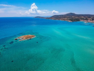 Yunanistan 'ın Laconia kentindeki en eski batık Pavlopetri şehri üzerinde ikonik hava manzarası. Yaklaşık 5000 yaşındaki Pavlipetri Akdeniz 'in en eski şehridir..