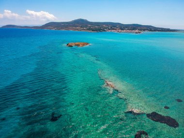 Yunanistan 'ın Laconia kentindeki en eski batık Pavlopetri şehri üzerinde ikonik hava manzarası. Yaklaşık 5000 yaşındaki Pavlipetri Akdeniz 'in en eski şehridir..