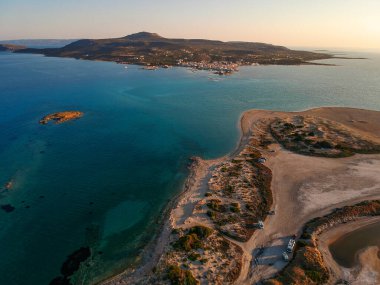 Yunanistan 'ın Laconia kentindeki en eski batık Pavlopetri şehri üzerinde ikonik hava manzarası. Yaklaşık 5000 yaşındaki Pavlipetri Akdeniz 'in en eski şehridir..