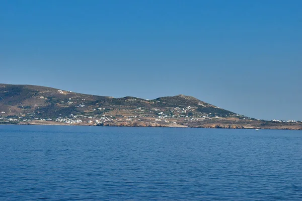 Parikia Grecia Junio 2017 Puerto Ciudad Parikia Visto Desde Ferry —  Fotos de Stock