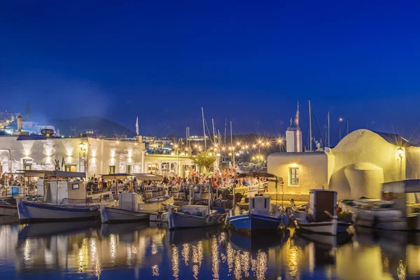 Iconisch Uitzicht Vanaf Het Pittoreske Kustplaatsje Naousa Het Eiland Paros — Stockfoto