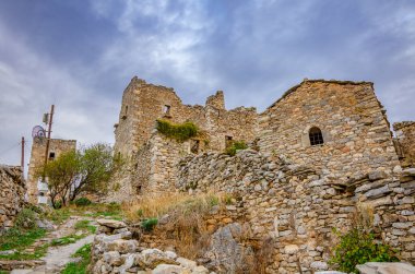 Mimari ve eski tarihi kuleler Laconian Mani yarımadasındaki ünlü Vathia köyünde hakim durumdalar. Laconia Mani anakarası, Moreloponnese, Yunanistan, Avrupa.