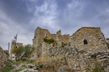 Mimari ve eski tarihi kuleler Laconian Mani yarımadasındaki ünlü Vathia köyünde hakim durumdalar. Laconia Mani anakarası, Moreloponnese, Yunanistan, Avrupa.