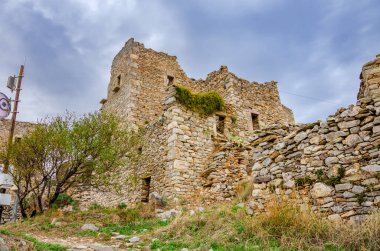 Mimari ve eski tarihi kuleler Laconian Mani yarımadasındaki ünlü Vathia köyünde hakim durumdalar. Laconia Mani anakarası, Moreloponnese, Yunanistan, Avrupa.