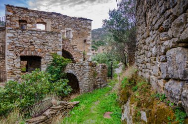 Mimari ve eski tarihi kuleler Laconian Mani yarımadasındaki ünlü Vathia köyünde hakim durumdalar. Laconia Mani anakarası, Moreloponnese, Yunanistan, Avrupa.