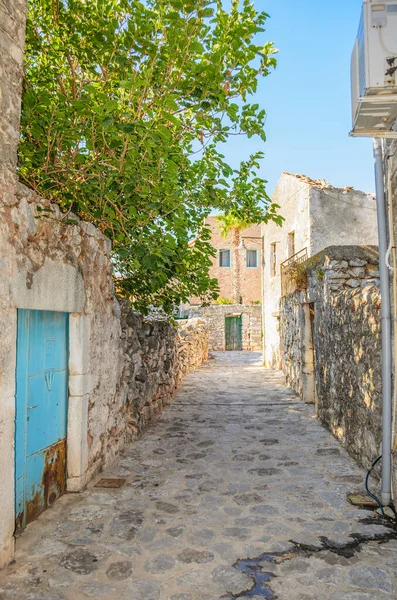 Die Wunderschöne Stadt Areopoli Mit Traditionellen Architektonischen Gebäuden Und Steinhäusern lizenzfreie Stockbilder