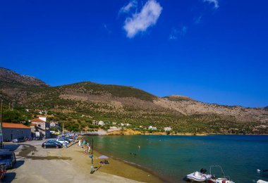 Yunanistan 'ın Peloponnese eyaletinin Mani bölgesinde yer alan güzel Kotronas kıyı kasabası