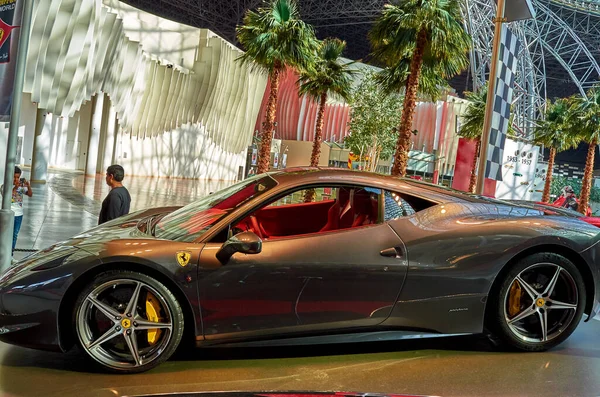 Ferrari 458 Itália Mostra Parque Diversões Ferrari World Ilha Yas — Fotografia de Stock