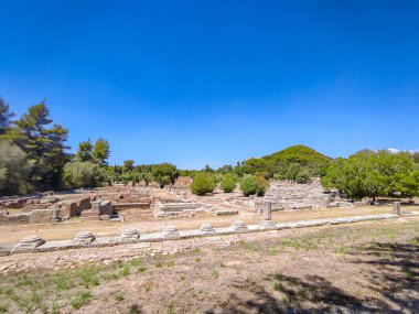 Antik Olympia 'nın arkeolojik alanı. Olimpiyat oyunlarının klasik zamanlarda doğduğu ve Olimpiyat meşalesinin bugün tutuştuğu yer.
