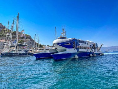 Yeni Speed Cat Yolcu Katamaranı Yunanistan 'ın Hydra adasına geliyor. Alfa Hatları 'ndan Speed Cat, 10 Nisan 2021' de Saronic Adaları 'na fırlatıldı.