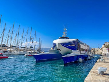 Yeni Speed Cat Yolcu Katamaranı Yunanistan 'ın Hydra adasına geliyor. Alfa Hatları 'ndan Speed Cat, 10 Nisan 2021' de Saronic Adaları 'na fırlatıldı.