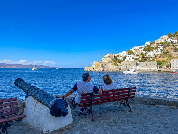 Tourists Visitors Taking Photos Enjoy Beautiful Seaside View Hydra Island — Stock Photo, Image