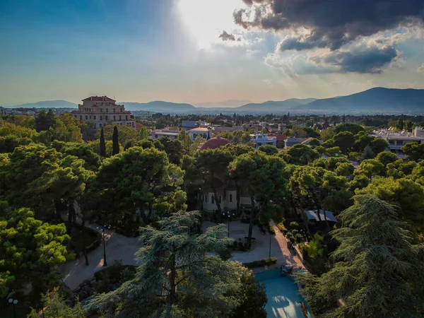 希腊雅典市北部分区Kifisia住宅区和购物区Kefalari广场的空中景观 — 图库照片