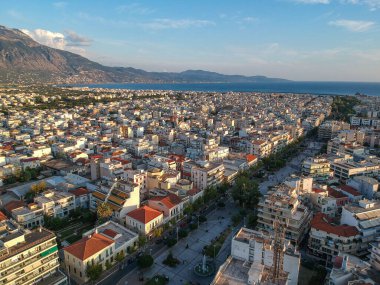 Yunanistan 'ın Kalamata şehrinin merkezinde güzel bir manzara var. Messenia, Yunanistan, Avrupa üzerinde hava fotoğrafçılığı