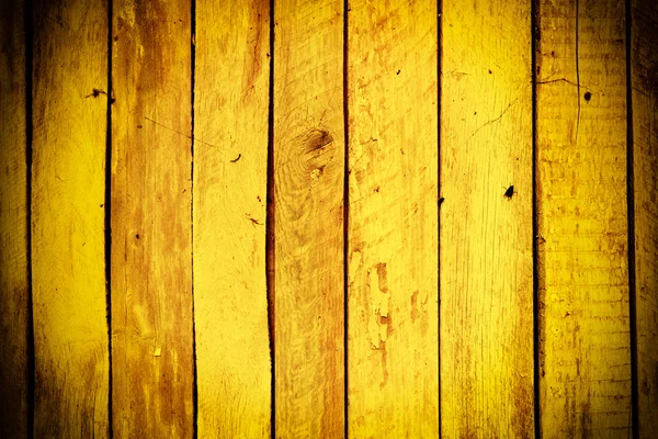 Dřevěná konstrukce s škrábance a praskliny — Stock fotografie