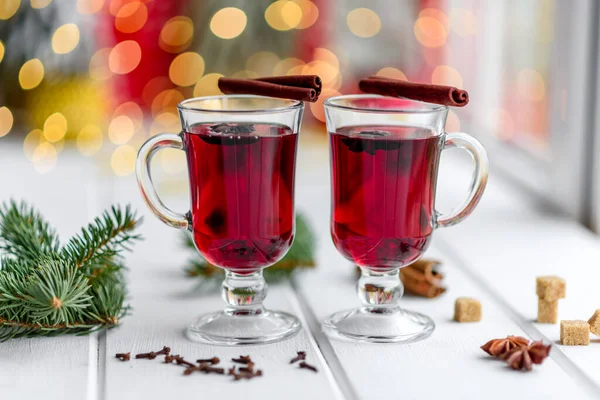 Vinho Quente Quente Para Inverno Natal Com Várias Especiarias Preparação — Fotografia de Stock