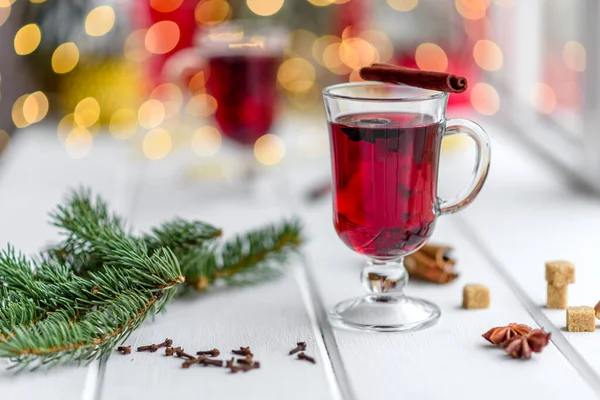 Vinho Quente Quente Para Inverno Natal Com Várias Especiarias Preparação — Fotografia de Stock