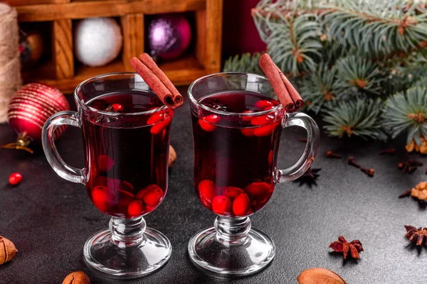 Vinho Quente Quente Para Inverno Natal Com Várias Especiarias Preparação — Fotografia de Stock