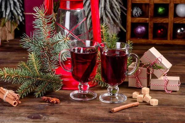 Vino Caliente Caliente Con Especias Para Invierno Navidad Preparación Para —  Fotos de Stock