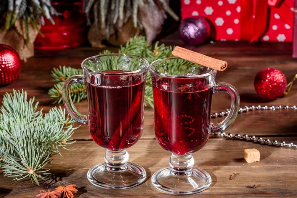 Vinho Quente Quente Para Inverno Natal Com Várias Especiarias Preparação — Fotografia de Stock