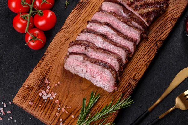 Fresh Juicy Delicious Beef Steak Dark Background Meat Dish Spices — Stock Photo, Image