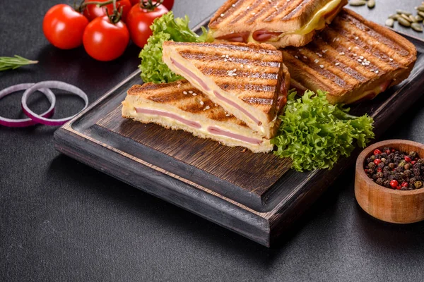 Delicious Fresh Toast Grill Cheese Ham Sandwiches Quick Snack — Stock Photo, Image