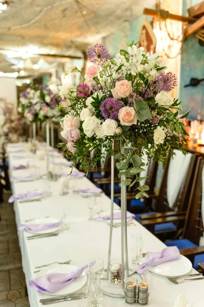 Hermosas Composiciones Florales Restaurante Para Ceremonia Boda Ceremonia Solemne Pintura — Foto de Stock