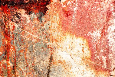 Çatlakları ve çizikleri olan metal bir duvarın dokusu arka plan olarak kullanılabilir.