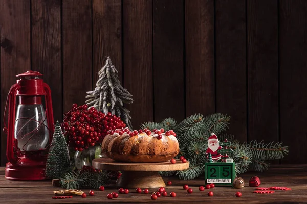 Pastel Navidad Festiva Libra Decorada Con Arándanos Vista Desde Arriba —  Fotos de Stock