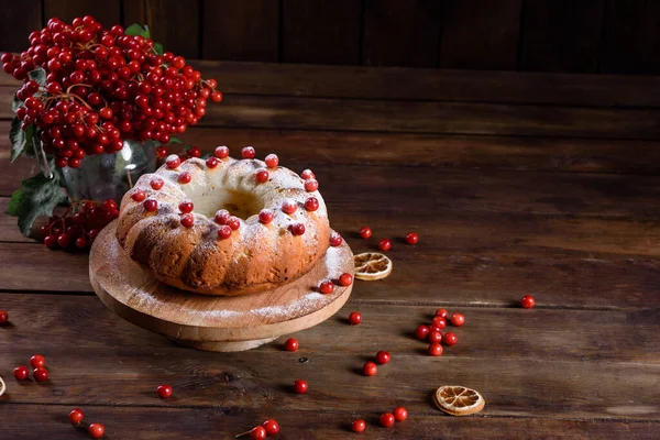 Weihnachten Festliches Pfund Kuchen Mit Preiselbeeren Dekoriert Blick Von Oben — Stockfoto