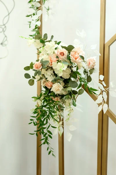 Hermosas Composiciones Florales Restaurante Para Ceremonia Boda Ceremonia Solemne Pintura — Foto de Stock