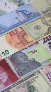 Kağıt para, iş geçmişi olarak farklı ülkelerin banknotları. Kağıt para ve nakit.