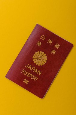Seyahat etmek, uçmak ve iş yapmak için Japon pasaportu. Japonya belgesi, sınırı geçmek için kimlik