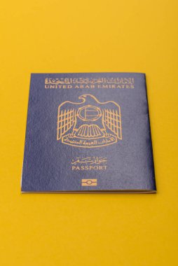 Seyahat etmek, uçmak ve iş yapmak için OAE pasaportu. Sınırı geçmek için Arapça belge