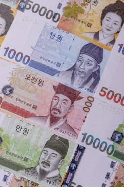 Finansal ve ticari işlemler için Kore kağıt parası, kazanılmış ve nakit para. Tasarımın için arka plan olarak Kore parası