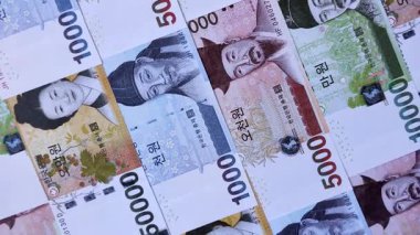 Finansal işlemler için Kore kağıt parası, kazanılmış ve nakit para. Kore parası