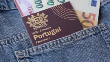 Portekiz vatandaşı pasaportu, seyahat vizesi belgesi, göçmenlik veya turizm. Portekiz pasaportu