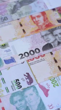 Arjantin kağıt parası, döviz veya seyahat için para birimi olarak peso banknotlar. Arjantin parası