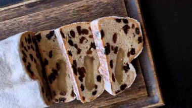 Stollen, kış tatili için bir Alman Noel pastası. Gıda geçmişi olarak çalınmış.