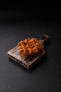 Elma ya da balkabağı turtası ya da turta Amerika 'nın sonbahar tatlısıdır. Tasarımınız için elmalı turta yemek arka planı olarak