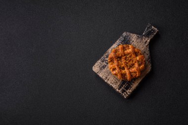 Elma ya da balkabağı turtası ya da turta Amerika 'nın sonbahar tatlısıdır. Tasarımınız için elmalı turta yemek arka planı olarak